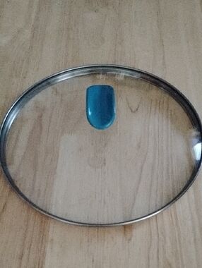 Rachael Ray Glass Lid with Teal Handle